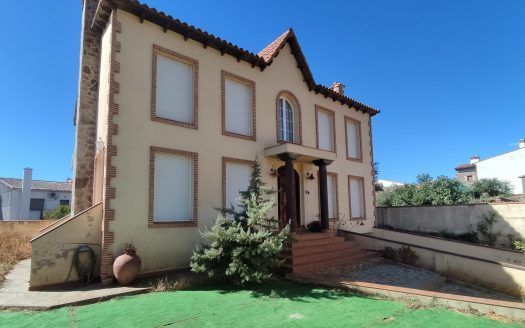 Espectacular vivienda en venta en Serradilla