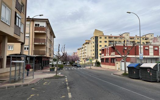 Local comercial en venta, en la Avenida Extremadura (Plasencia).