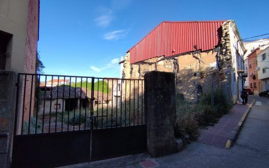 Estupendo terreno urbano en venta en Jarandilla de la Vera.