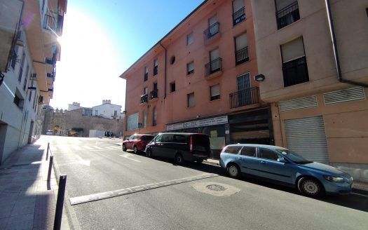 Fantástico local comercial en venta en Manuel Bermejo, Plasencia.