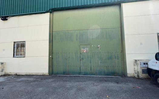 Nave industrial a la venta en Plasencia.