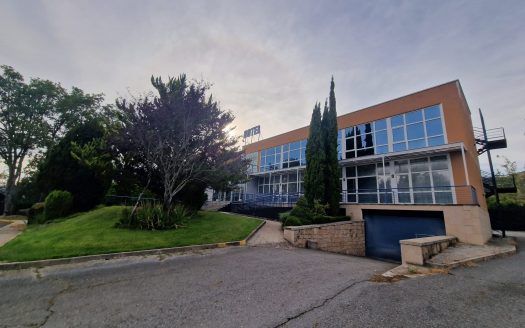 Estupendo complejo turístico en venta junto a la Covatilla