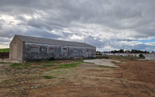 Solar en venta en Moraleja con nave y excelente acceso