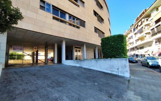 Garaje en venta, en Céntrica (Plasencia)