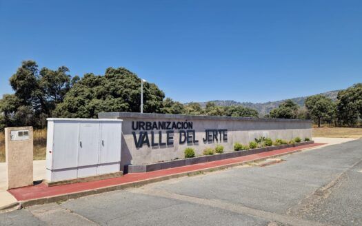 Terreno urbanizable en venta en urbanización Valle del Jerte, Plasencia.
