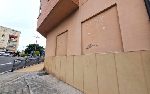 Local en venta en Plasencia, San Miguel.