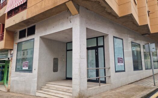 Espectacular local en venta y alquiler en Sor Valentina Mirón, Plasencia