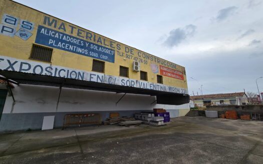 Espectacular nave en venta en Plasencia
