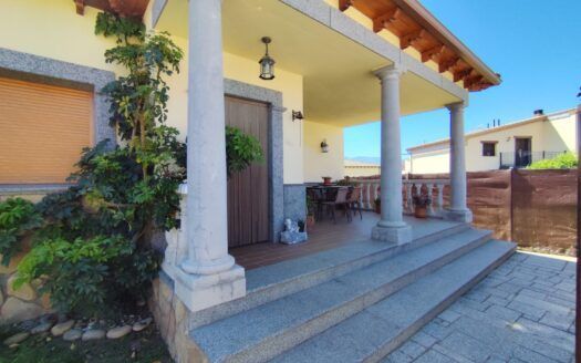 Casa – chalet en venta en La Granja