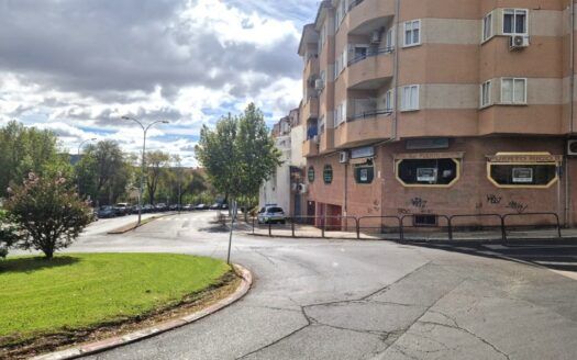 Espacioso Local de Hostelería en Venta – Plasencia