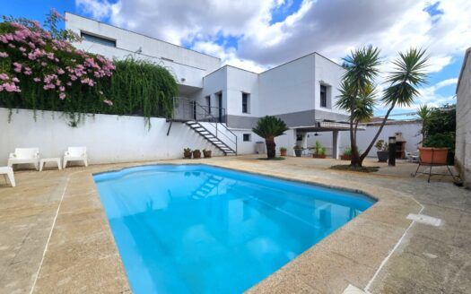 Exclusiva Vivienda de Lujo en Urbanización Privada «Valle del Jerte» – Plasencia