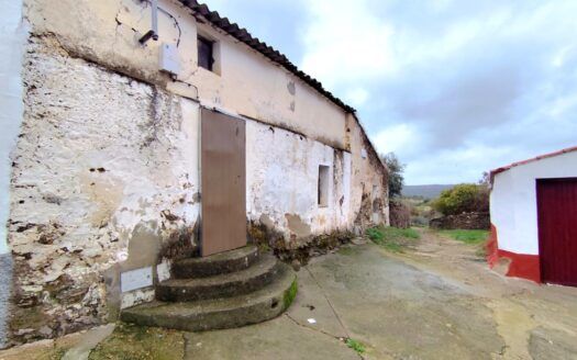 Casa para rehabilitar en Madroñera
