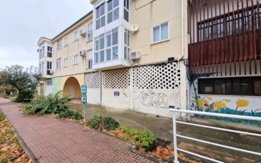 Amplio local en bruto en venta en Hervás (Cáceres)