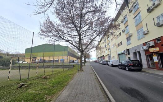 Espaciosa vivienda en venta en Donantes de Sangre, Plasencia