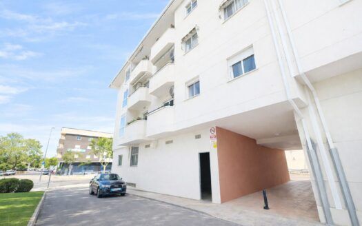 Local comercial con garaje-almacén en alquiler en Plasencia