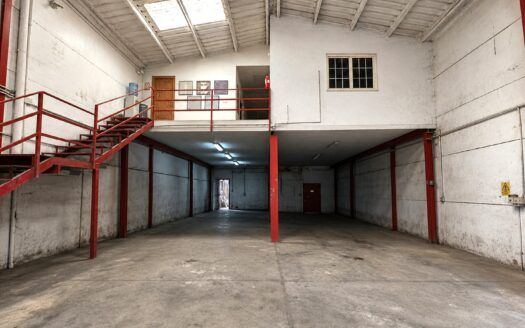 Nave industrial lista para entrar en funcionamiento en Polígono Isaac Peral