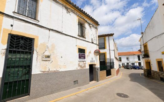 Casa a reformar en Malpartida de Plasencia