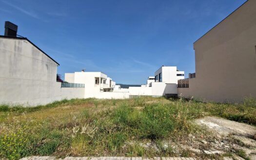 Parcela urbanizable en Ciudad Jardín, Plasencia