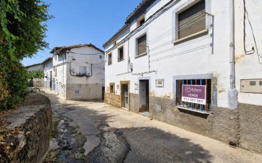 Casa con gran potencial en el corazón de Jarandilla de la Vera