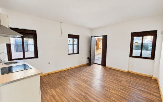 Piso en planta baja reformado en Galisteo