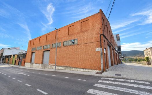 Solar urbano en venta en Plasencia, junto a la estación de tren