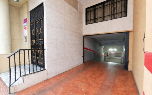Se alquila plaza de garaje en la Avd. Alfonso VIII, Plasencia
